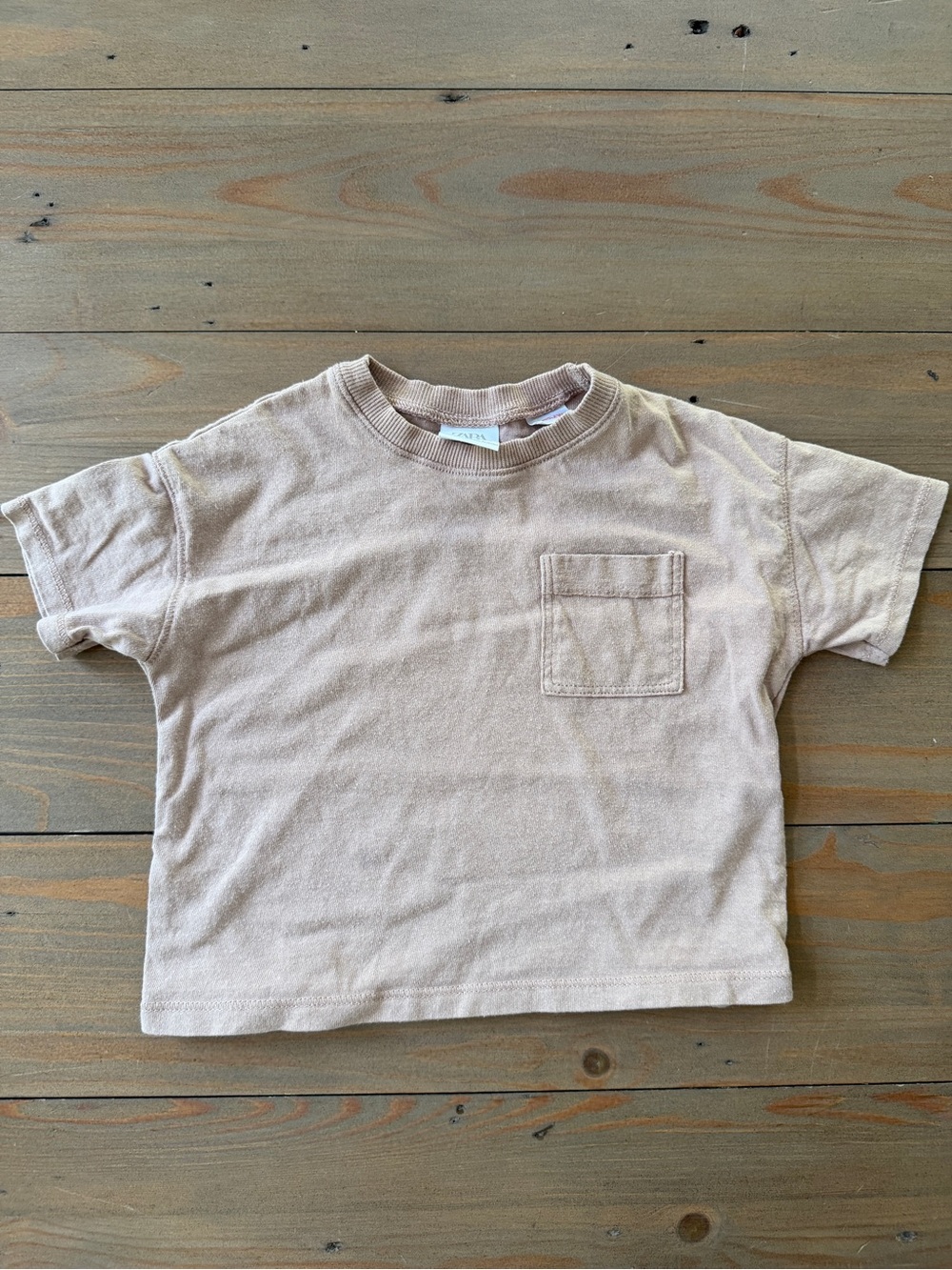 Zara Kids Short Sleeve Pocket Tee in Light Beige - 6-9 Months